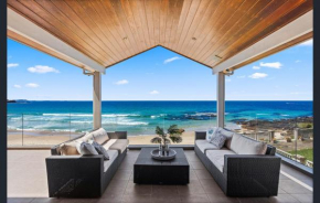 Sea View - Absolute Beachfront Shellharbour
